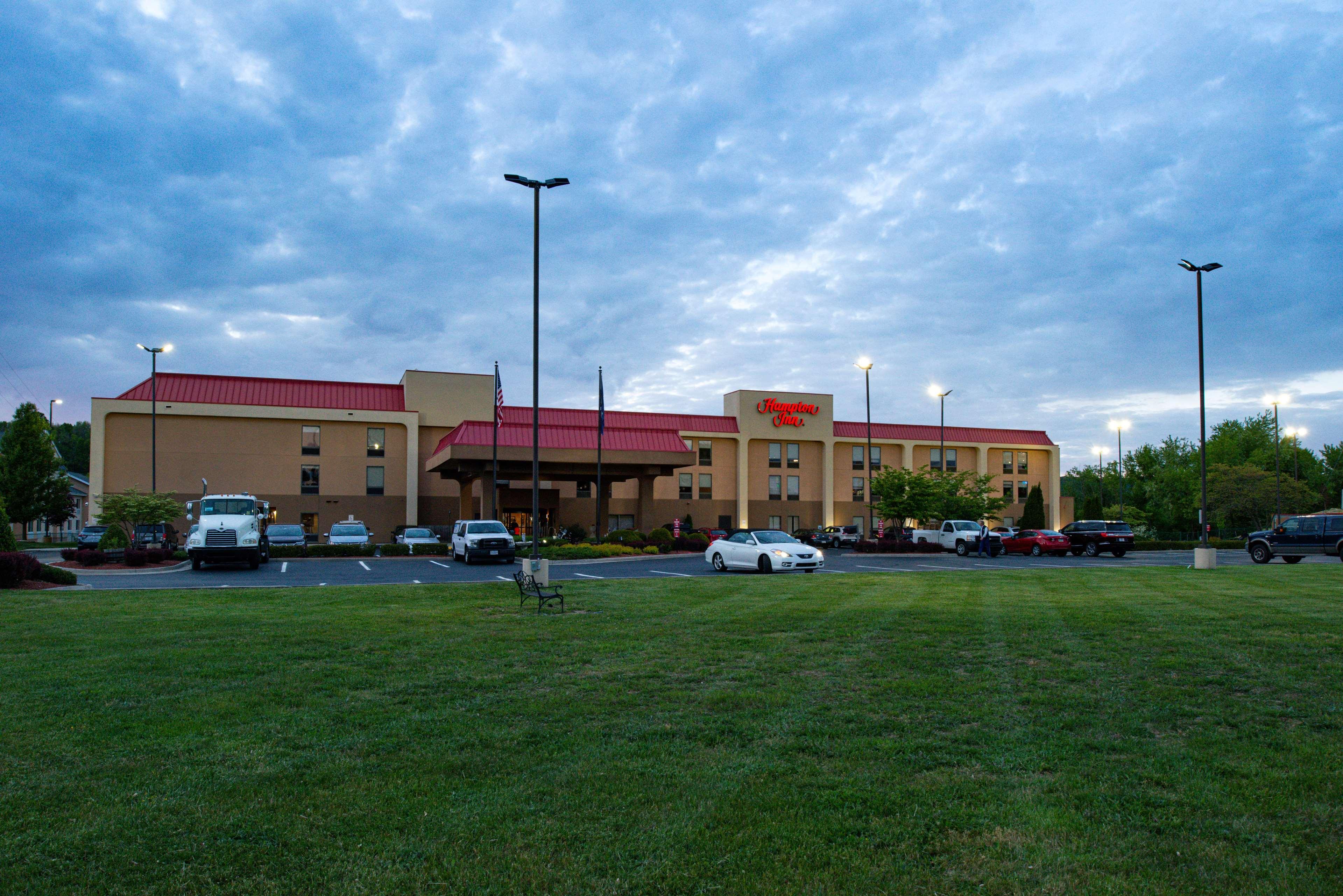 Hampton Inn Wytheville Exterior foto