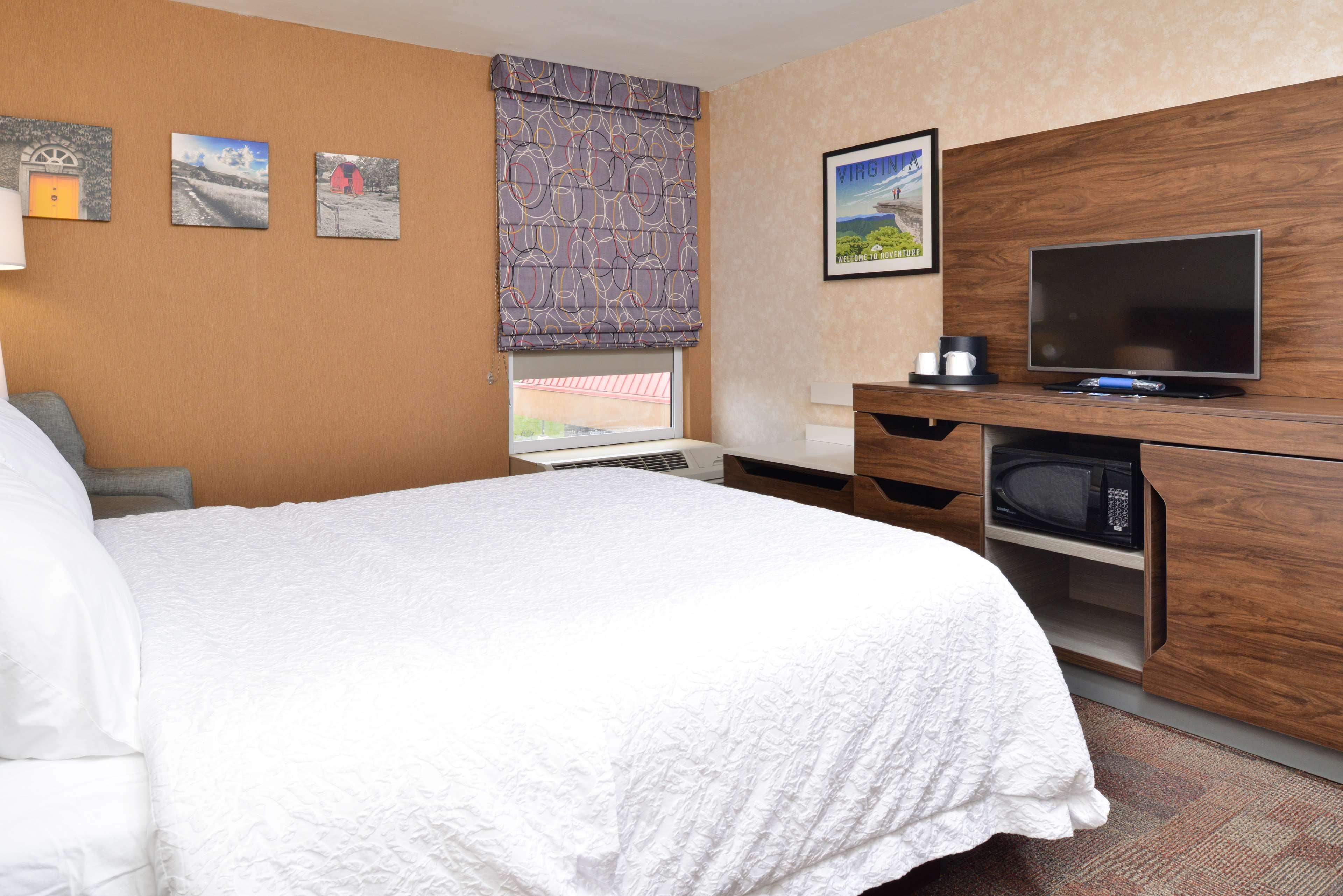 Hampton Inn Wytheville Exterior foto